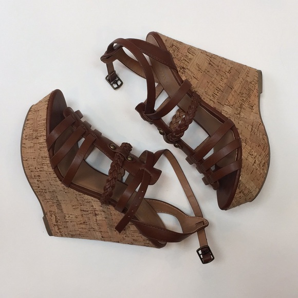 NWT Charlotte Russe Larissa Wedges Size 8 - Picture 1 of 7